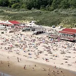 Beach Bungalow Hellevoetsluis بيت للعطل هيليفوتسلاوس