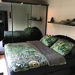 Beach Bungalow Hellevoetsluis * هيليفوتسلاوس