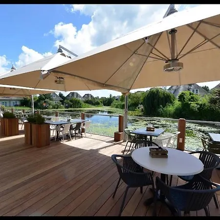 Beach Bungalow Hellevoetsluis * Хеллевутслёйс