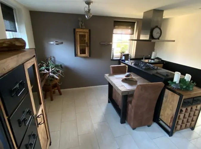 Beach Bungalow Hellevoetsluis * ヘレヴートスライス