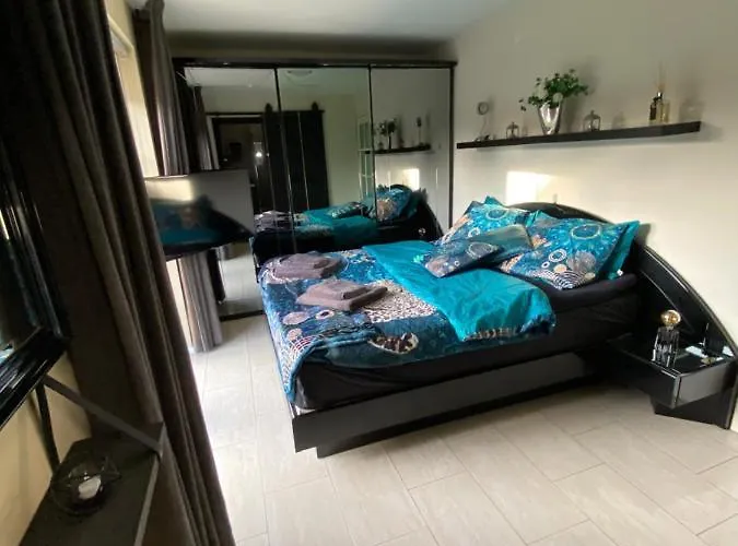 Beach Bungalow Hellevoetsluis 別荘 *